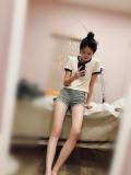 小妞 168cm 21歲 46kg C 美術生 清純漂亮